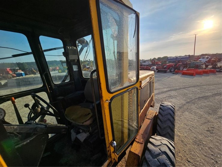 2012-deere-770a-image-36