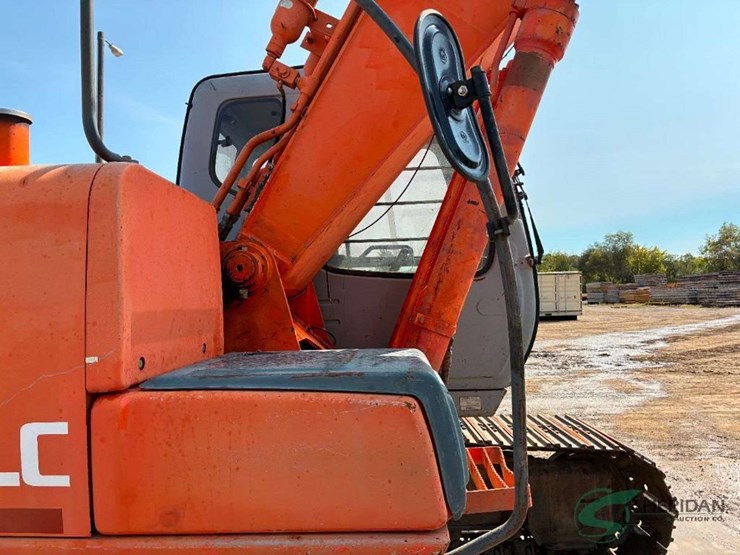 hitachi-ex200-lc-image-27