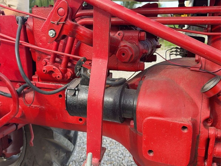 farmall-140-with-belly-mower-image-49