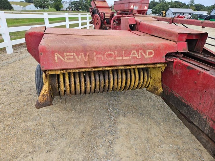 new-holland-275-image-13