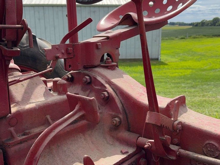 farmall-f-20-image-53