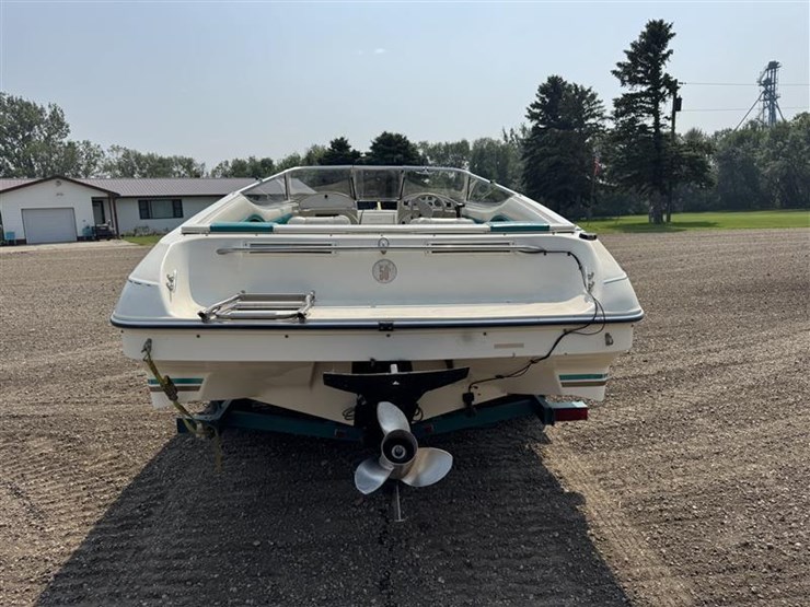1995-rinker-captiva-190-image-4