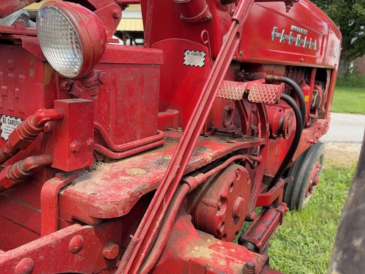 farmall-400-image-50