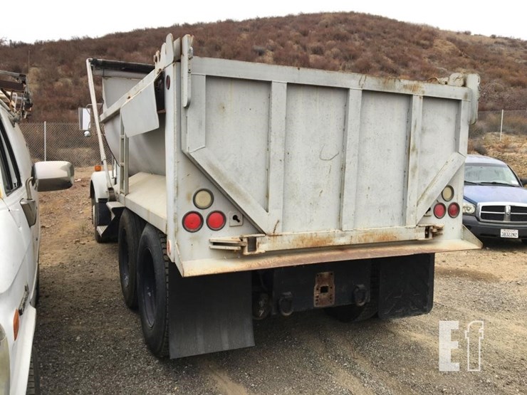1993-kenworth-t8-dump-truck-image-4