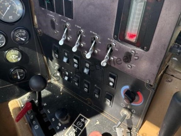 2007-caterpillar-613c-image-43