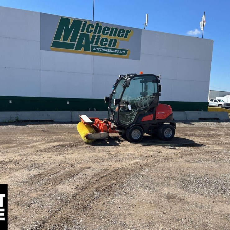 2020 Husqvarna P525D Sweeper