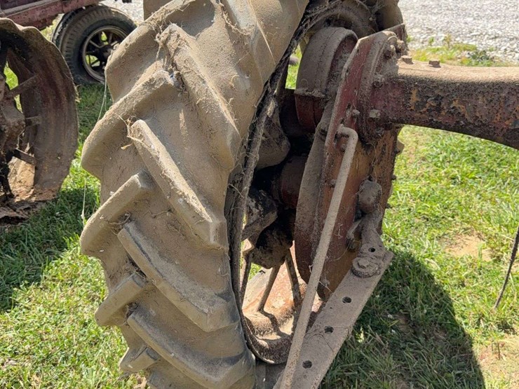 farmall-f-20-image-19