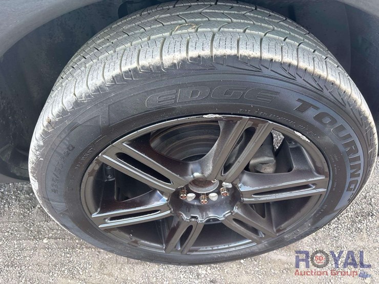 2012-cadillac-srx-image-28