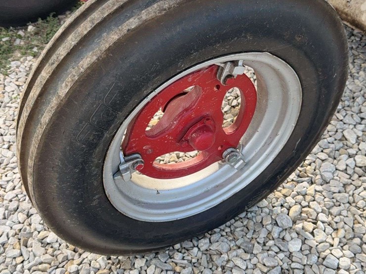 farmall-140-with-belly-mower-image-14