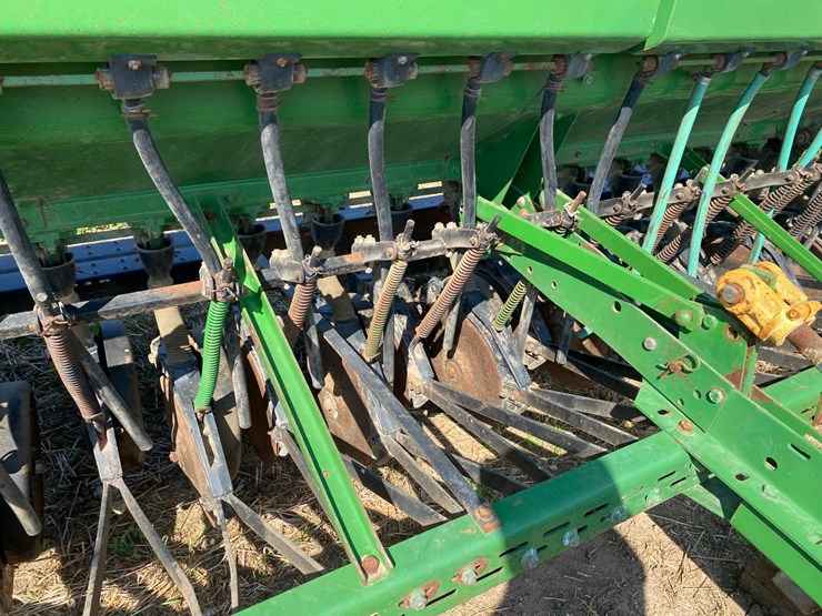 john-deere-8300-image-38