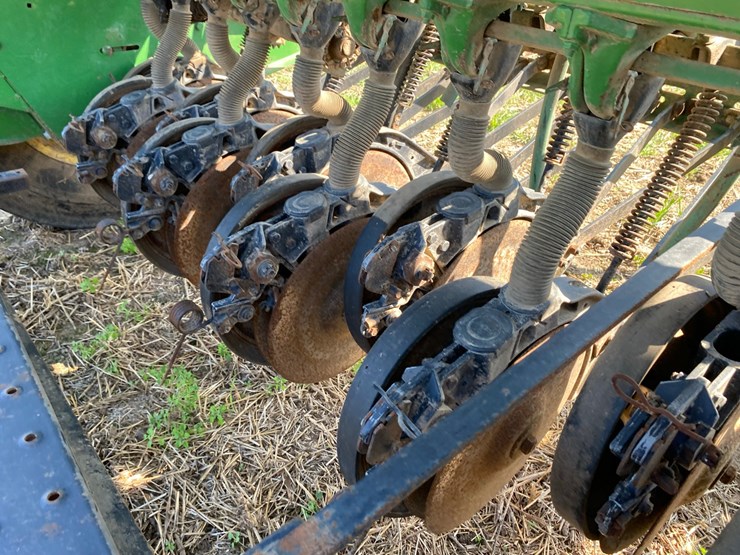 john-deere-8300-image-27