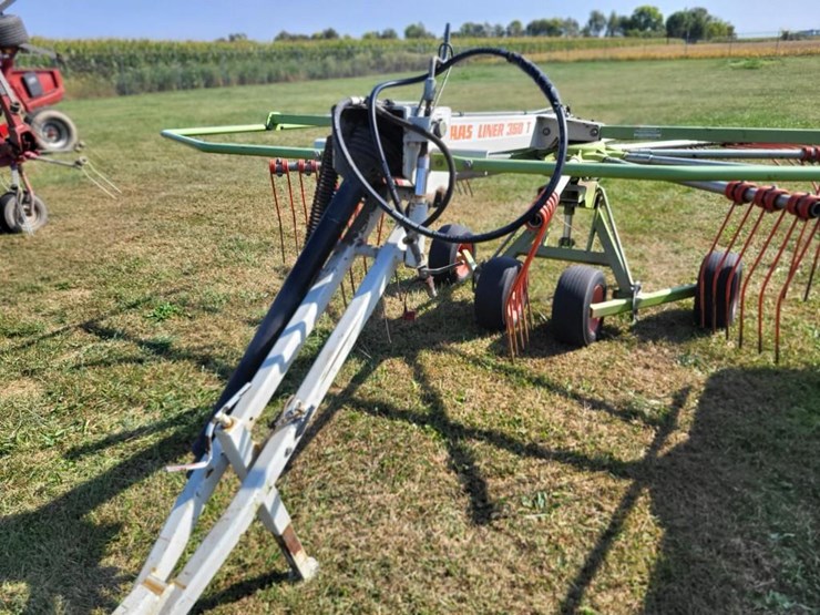 claas-350t-rotary-rake---field-ready-image-9
