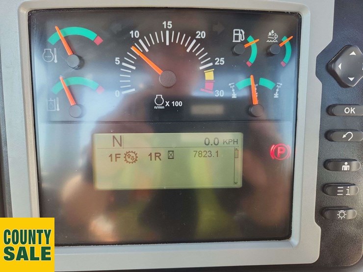 2020-caterpillar-150-awd-image-11