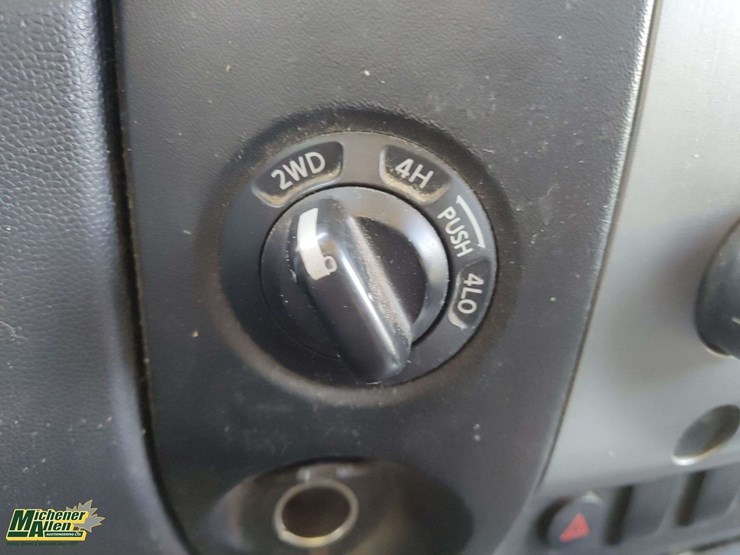 2009-nissan-titan-image-13