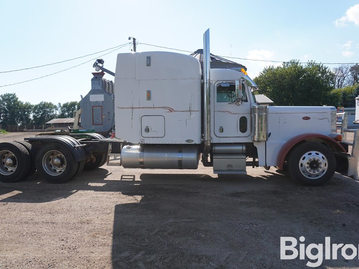 2003-peterbilt-379-image-4