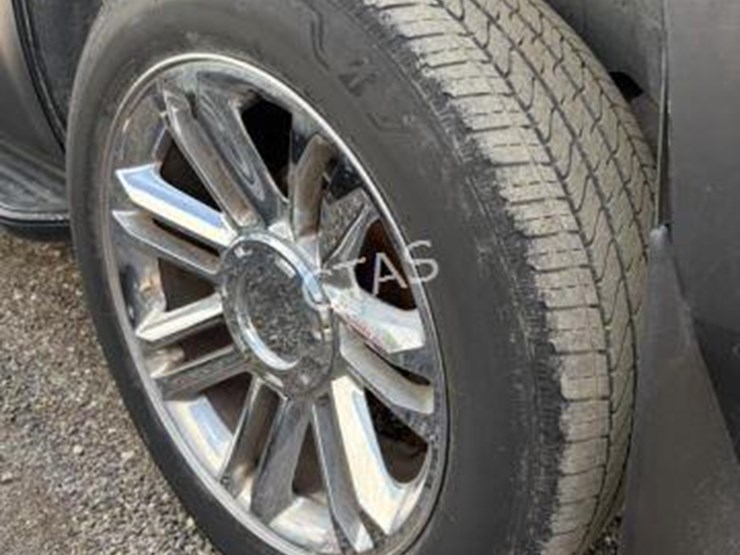 2008-cadillac-escalade-image-6
