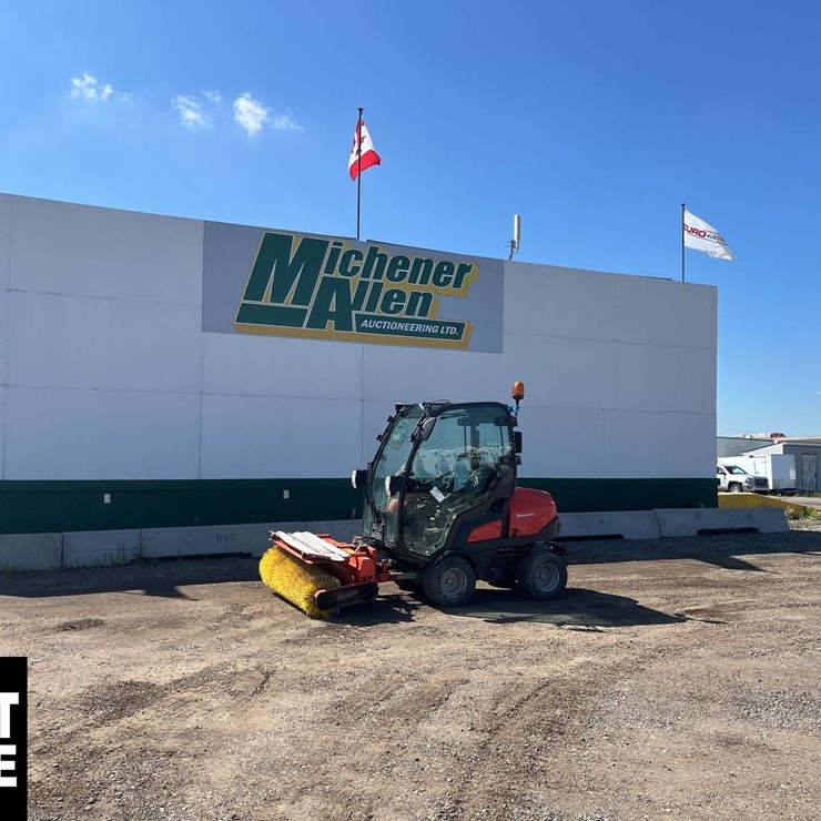 2020 Husqvarna P525D Sweeper