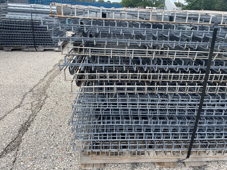 #1386-•-(30)-pallet-racking-grates-image-11