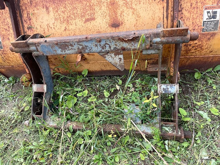 #1145-•-front-loader-bucket-attachment-image-13