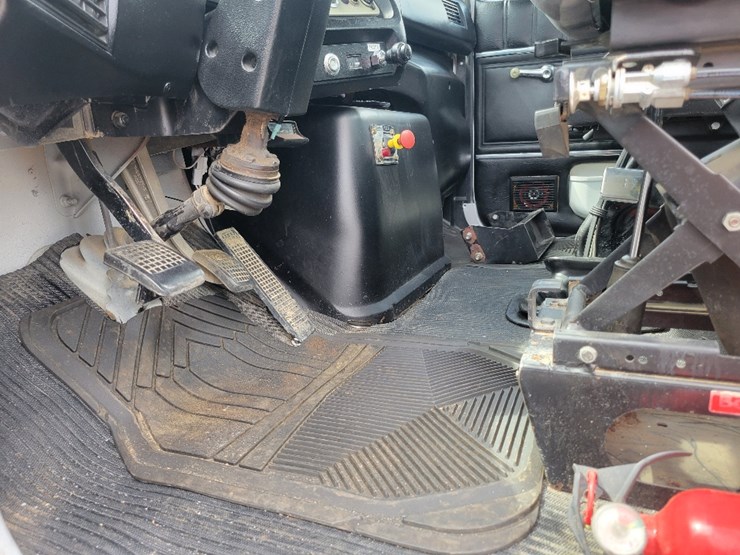 1991-ford-l9000-image-18