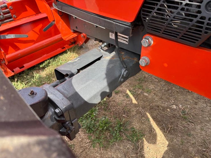 2022-kubota-m7060-image-15