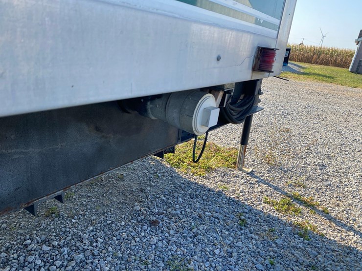 portable-wash-house-trailer-image-22