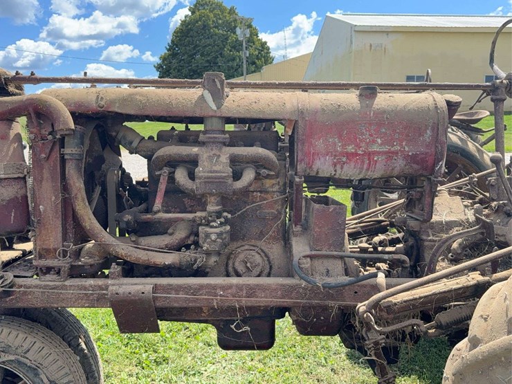 farmall-f-20-image-48