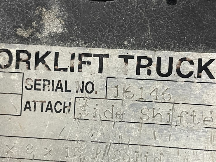 #8019-•-toyota-lp-powered-forklift-image-36