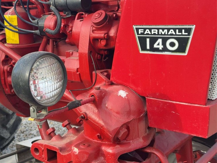 farmall-140-with-belly-mower-image-57
