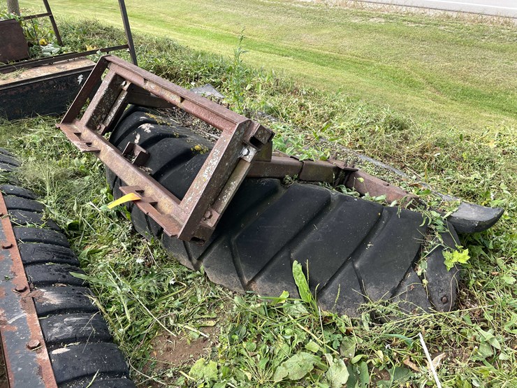 #1295-•-tire-yard-scraper-attachment-image-1