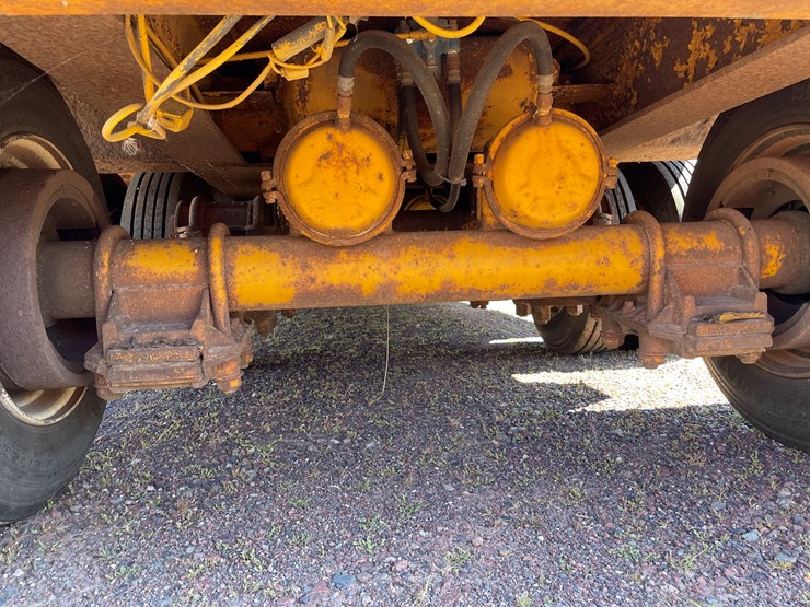 #3006-•-1986-eager-beaver-tandem-axle-lowboy-trailer-(has-wi-title)-(ashland,-wi)-image-25
