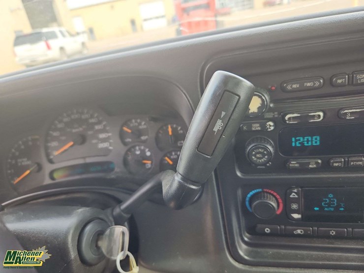2004-gmc-yukon-xl-image-12
