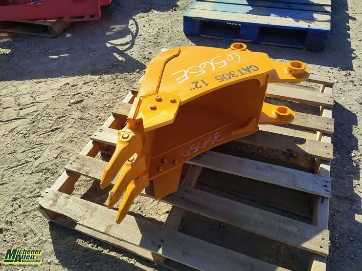 caterpillar-305-image-1