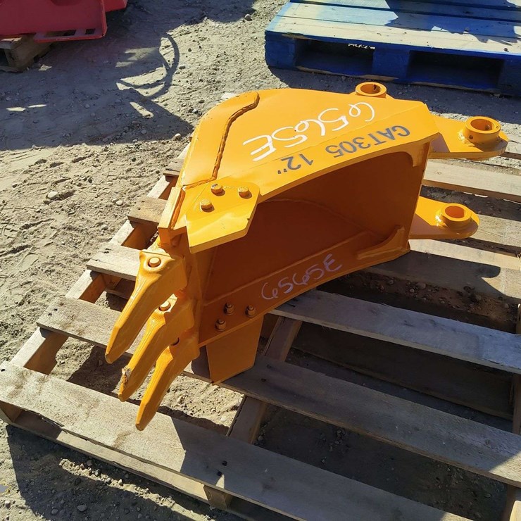CATERPILLAR 305