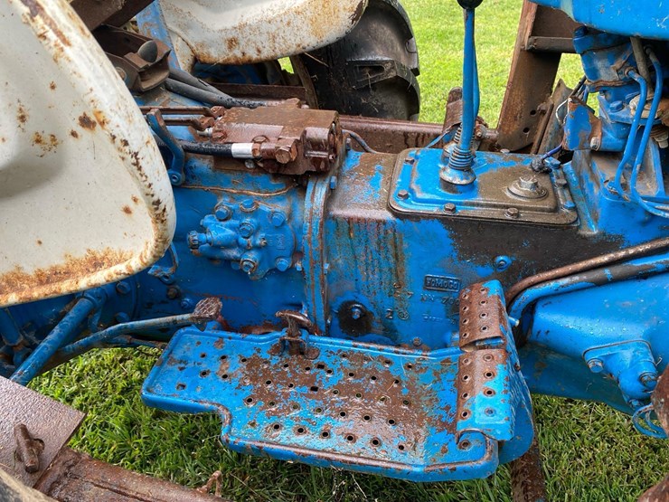 ford-3000-image-11