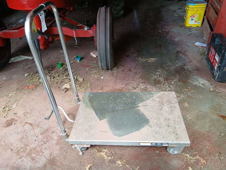 hydraulic-lift-table-image-2