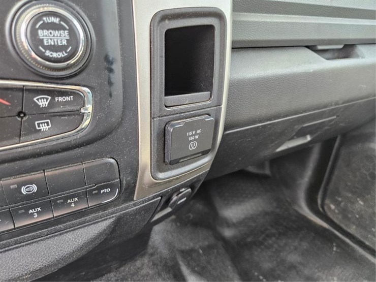 2017-dodge-ram-5500-image-50