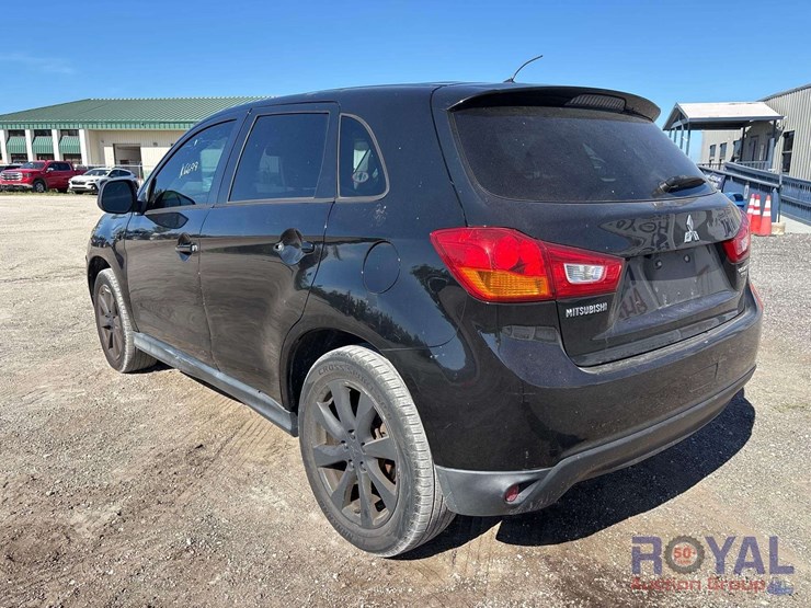 2015-mitsubishi-outlander-image-4