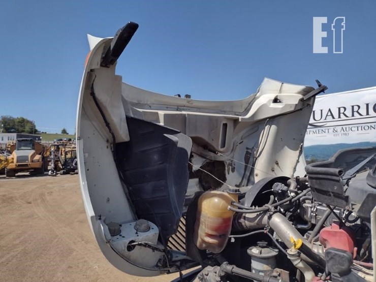 2008-international-durastar-4300-image-17
