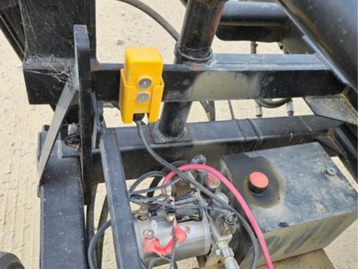 ez-haul-hay-handler-40-image-16
