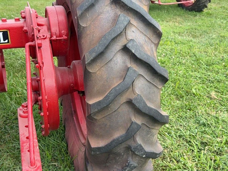 farmall-f-20-image-40