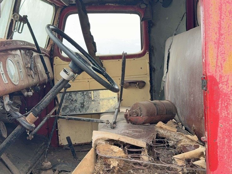 federal-grain-truck-image-79