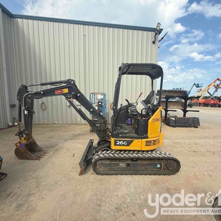 2022 DEERE 26G