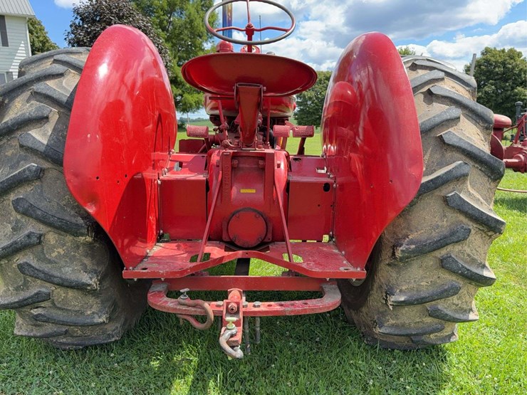 farmall-w-9-image-36