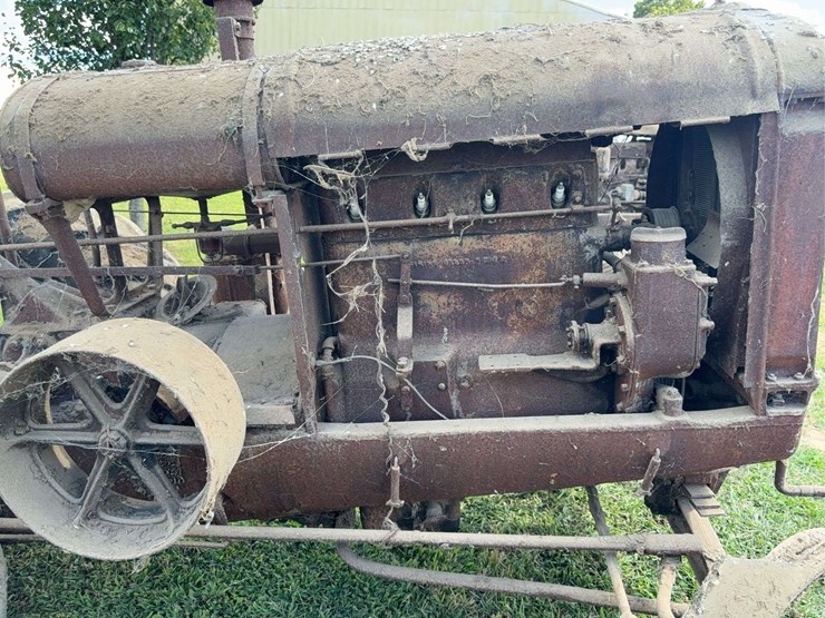 mccormick-deering-10-20-image-47