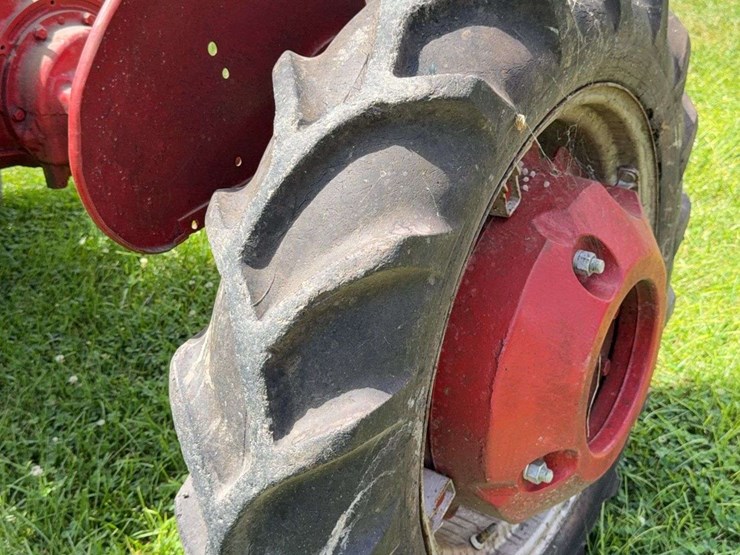 farmall-b-image-30