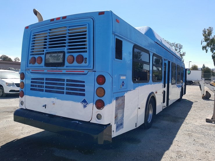 lot#---2007-new-flyer-c40lfr-transit-bus-image-3