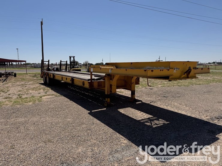 1983-century-lowboy-trailer,-dovetail,-ramps-image-6