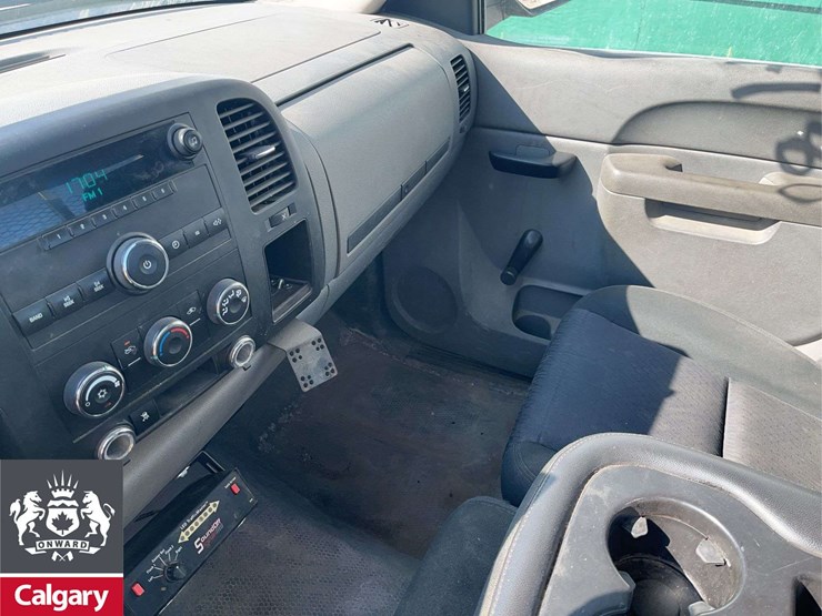 2010-gmc-sierra-1500-image-8
