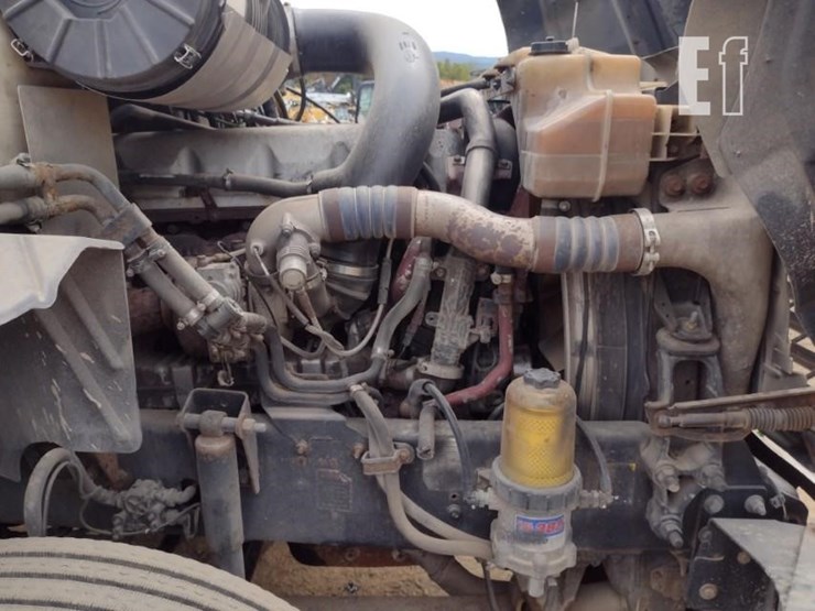2012-mack-pinnacle-cxu613-image-15